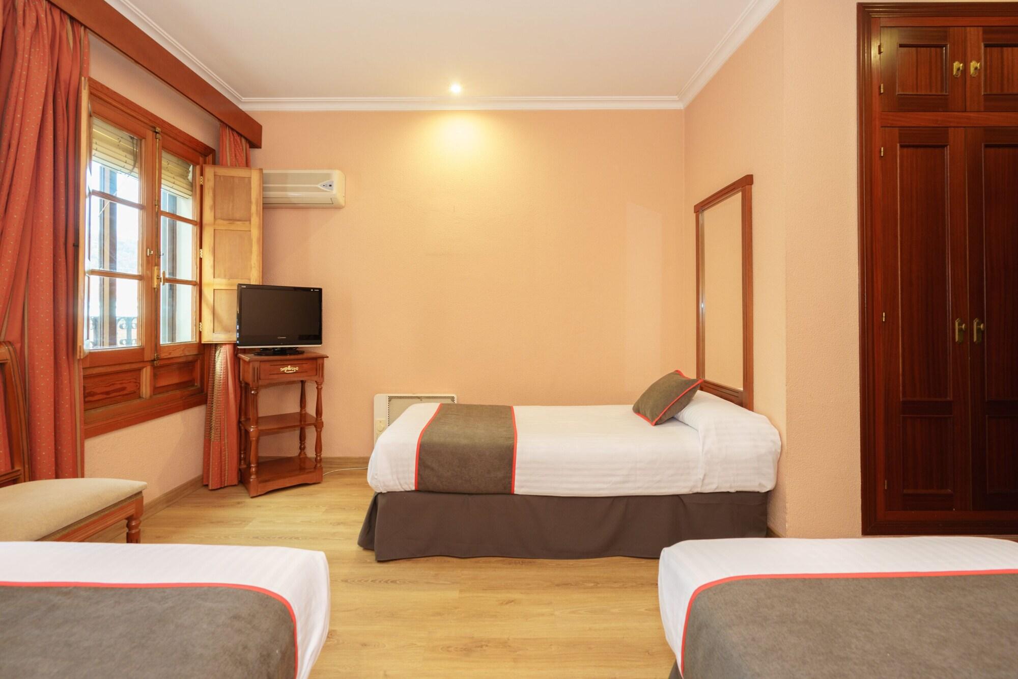 Hotel Los Castanos Арасена Екстер'єр фото
