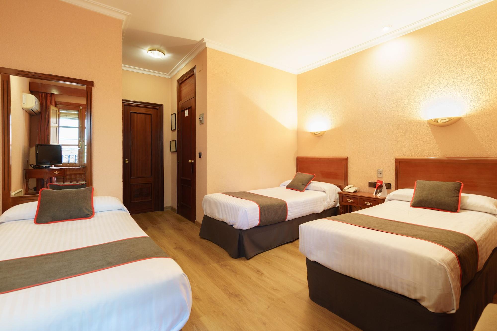 Hotel Los Castanos Арасена Екстер'єр фото