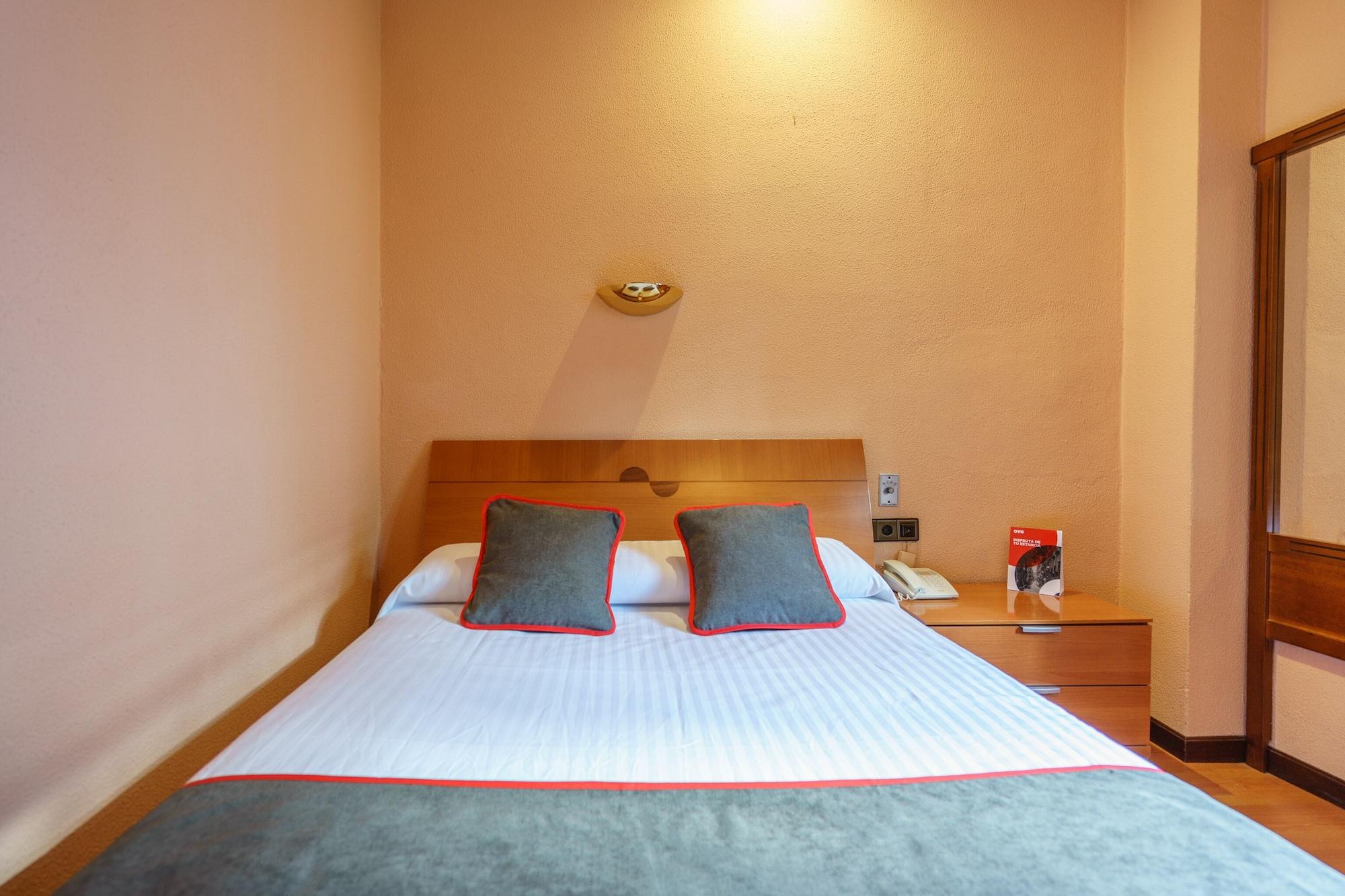 Hotel Los Castanos Арасена Екстер'єр фото