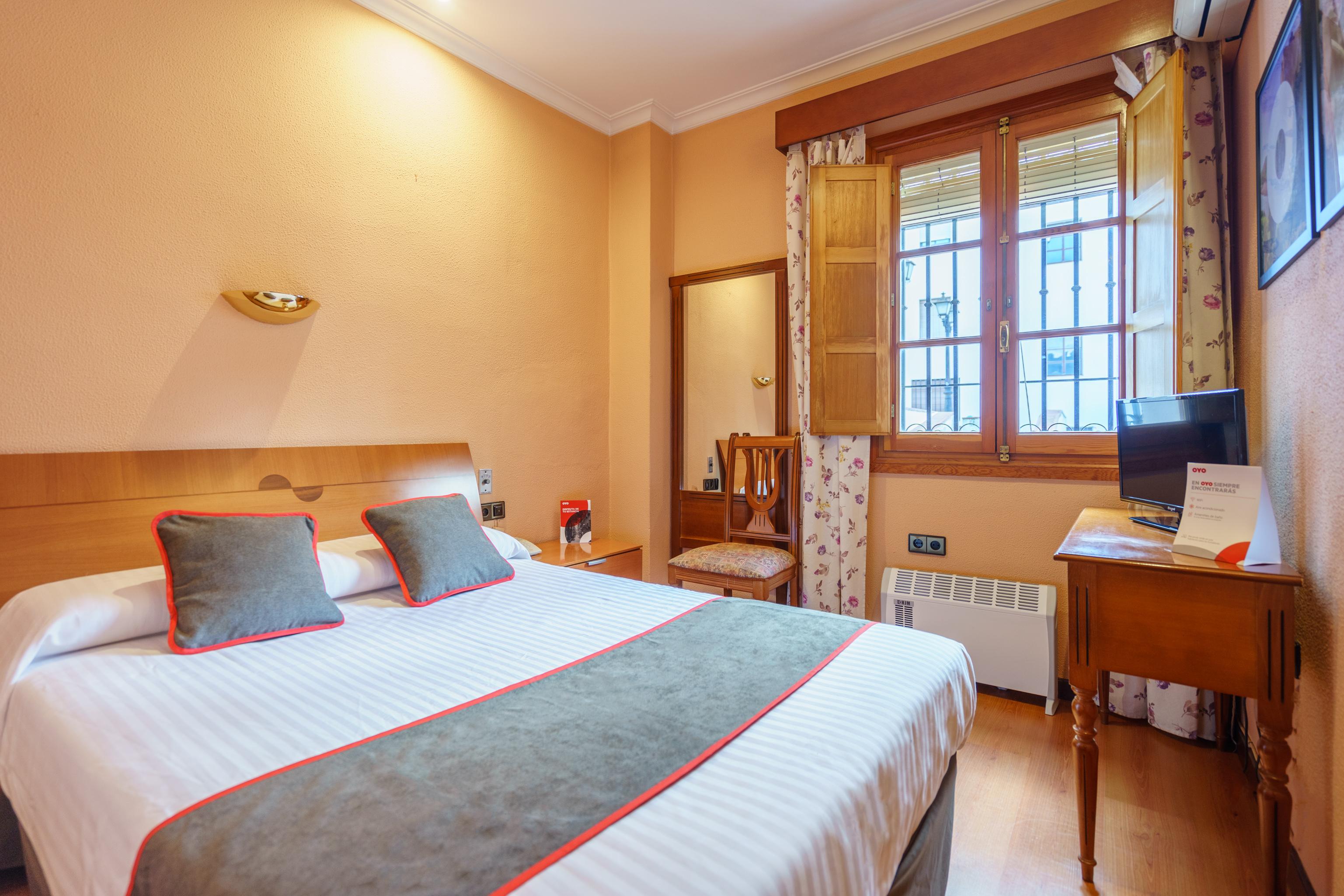 Hotel Los Castanos Арасена Екстер'єр фото